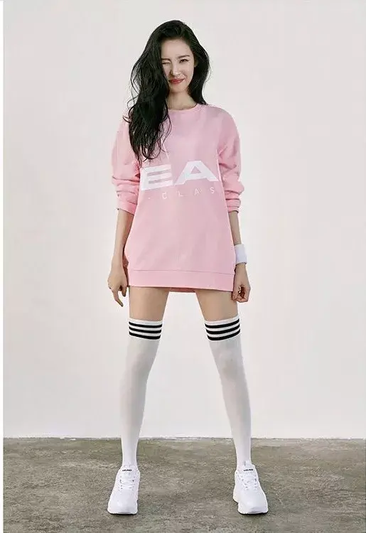 寻找晋江大牌运动鞋货源,运动鞋搭配运动装应该是最原始的穿法了