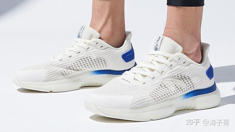 运动鞋莆田鞋底2021年安踏跑鞋推荐安踏跑鞋怎么样安踏跑鞋全系列选购