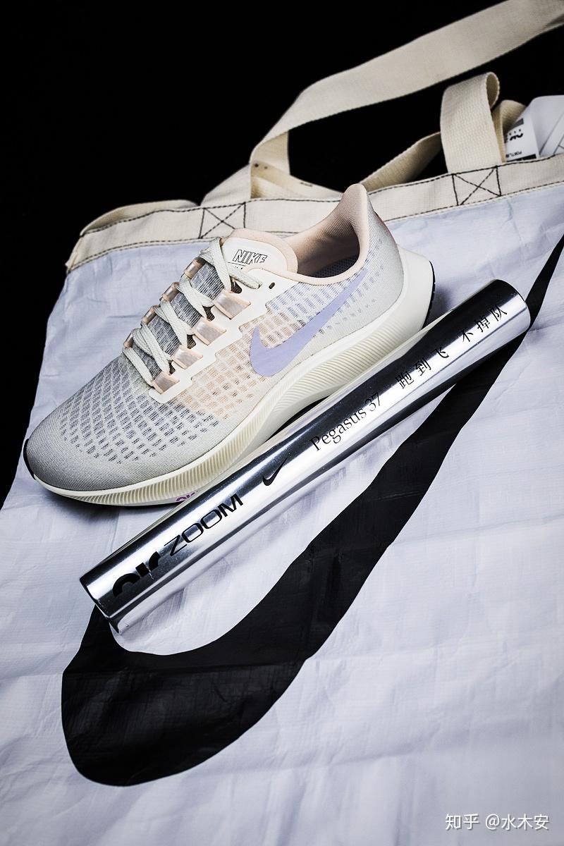 飞马35黑白莆田与正版区别它是最有江湖地位的nike鞋款你想要的脚感