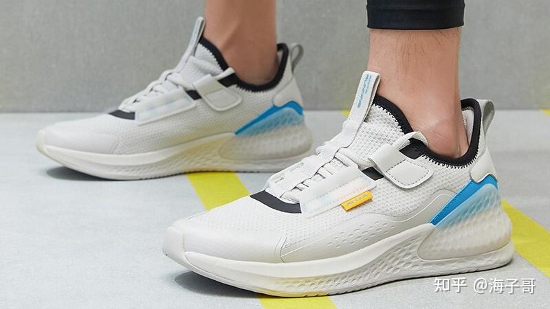 运动鞋莆田鞋底2021年安踏跑鞋推荐安踏跑鞋怎么样安踏跑鞋全系列选购