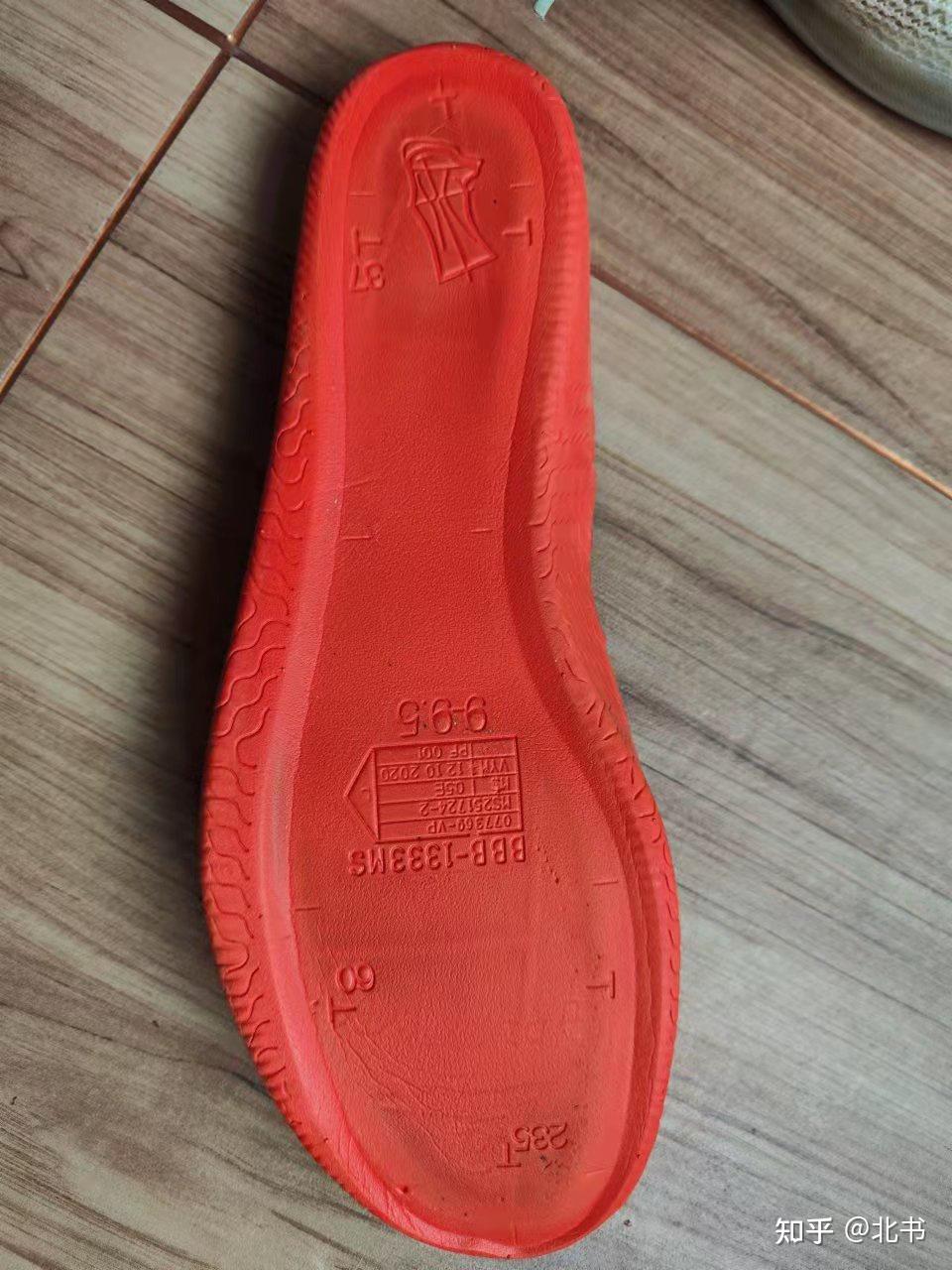 eva 加厚鞋垫厚度,很直观内置全掌zoom气垫鞋底能清晰看到小块zoom