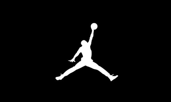 耐克黄黑断钩莆田鞋nikemag作为一双传奇鞋款肯定是要被提起的