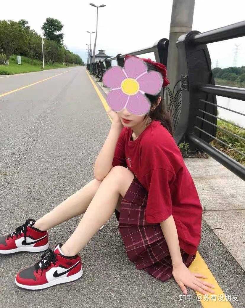 aj1体育画报莆田纯原 为什么女生穿aj比男生要好看很多?